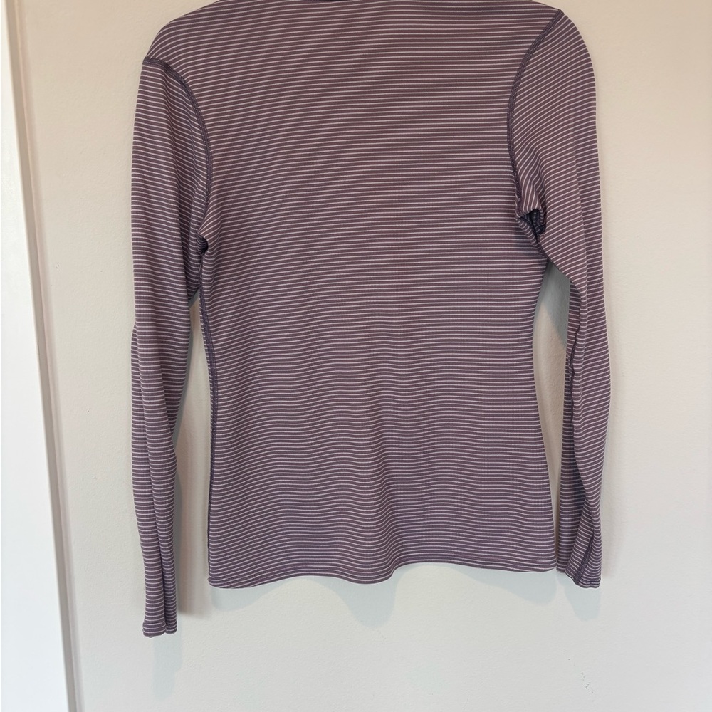 Patagonia Capilene Lightweight Lavender Striped Top Medium - Picture 2 of 4